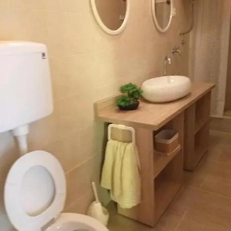 Tonci Apartment Kali